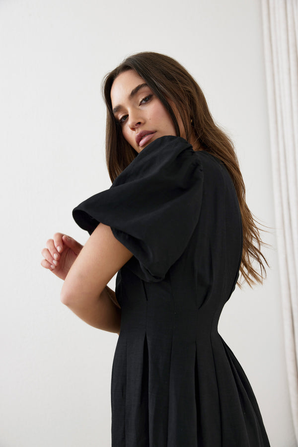 Black Air Linen Maxi Dress